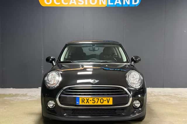 MINI Cooper (2018) thumbnail 5