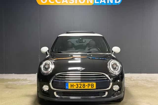 MINI Cooper (2017) thumbnail 5