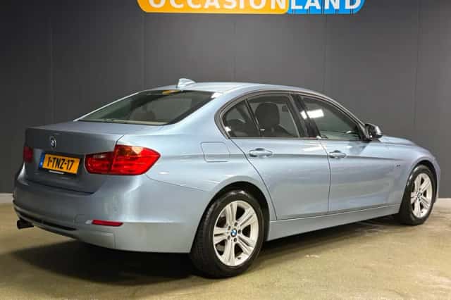 BMW 3-Serie (2014) thumbnail 2