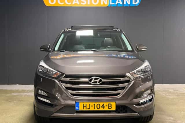 Hyundai Tucson (2015) thumbnail 5