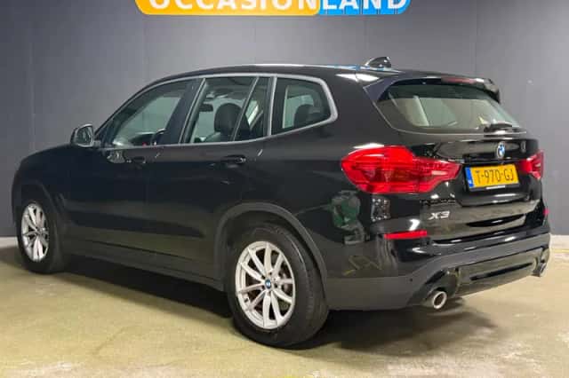 BMW X3 (2018) thumbnail 3