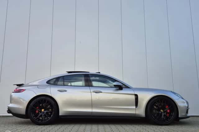 Porsche Panamera (2017) thumbnail 6