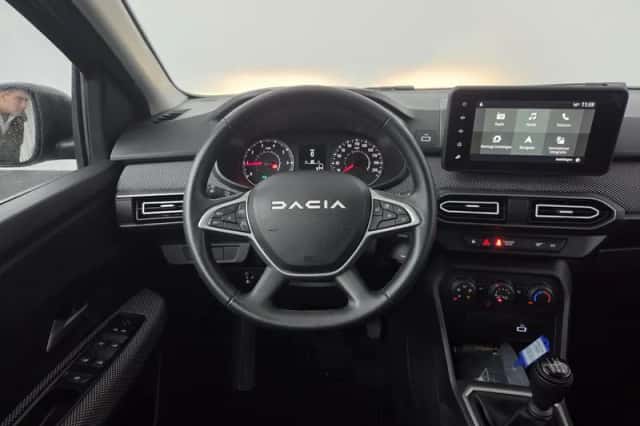 Dacia Sandero (2024) thumbnail 3