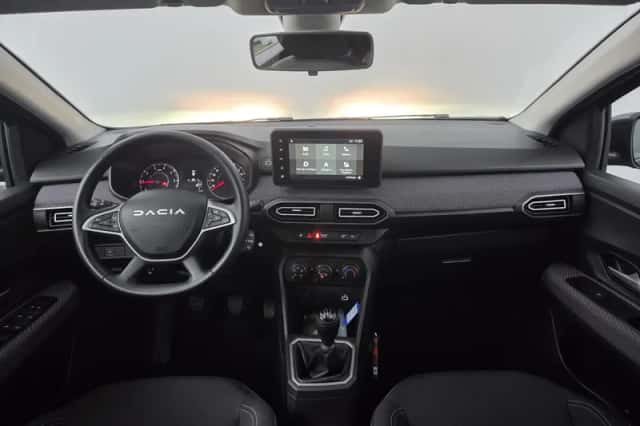 Dacia Sandero (2024) thumbnail 5