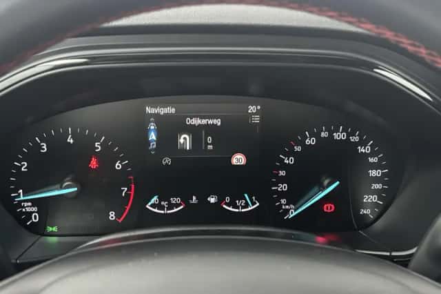 Ford Focus (2023) thumbnail 4