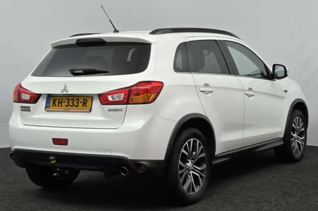 Mitsubishi ASX (2016) thumbnail 2