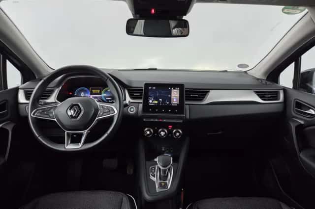 Renault Captur (2021) thumbnail 3