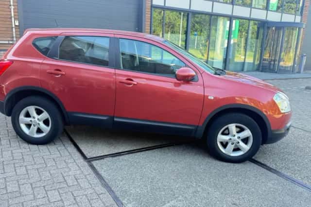 Nissan Qashqai (2008) thumbnail 5