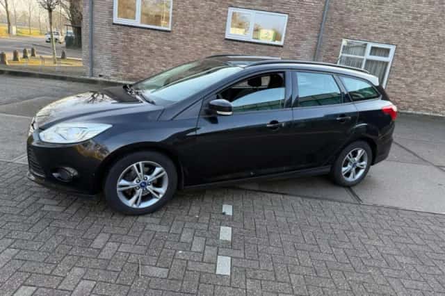 Ford Focus (2014) thumbnail 3