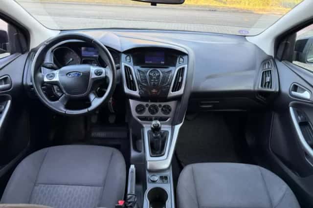Ford Focus (2014) thumbnail 6
