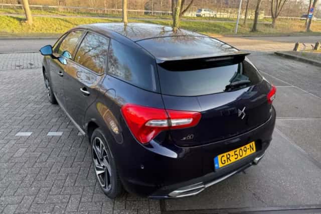 DS 5 (2015) thumbnail 5