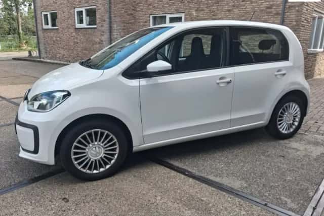 Volkswagen Up! (2017) thumbnail 1