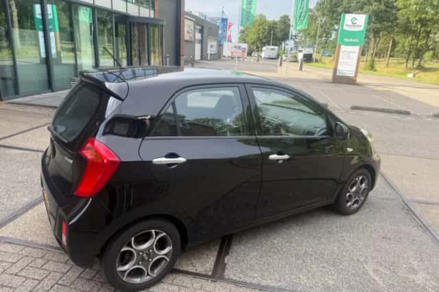 Kia Picanto (2015) thumbnail 3