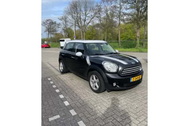MINI Countryman (2014) thumbnail 3