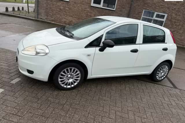 Fiat Grande Punto (2011) thumbnail 1