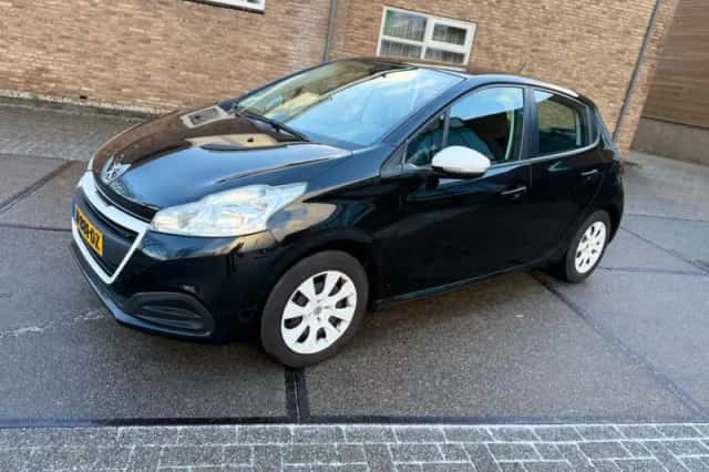 Peugeot 208 (2016) thumbnail 5