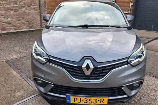 Renault Scénic (2017) thumbnail 5