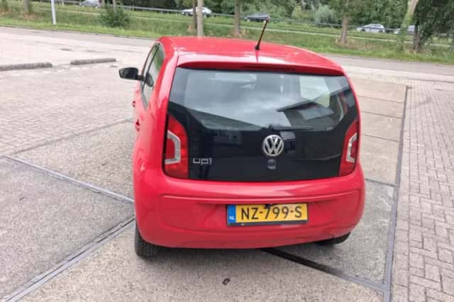 Volkswagen Up! (2014) thumbnail 5