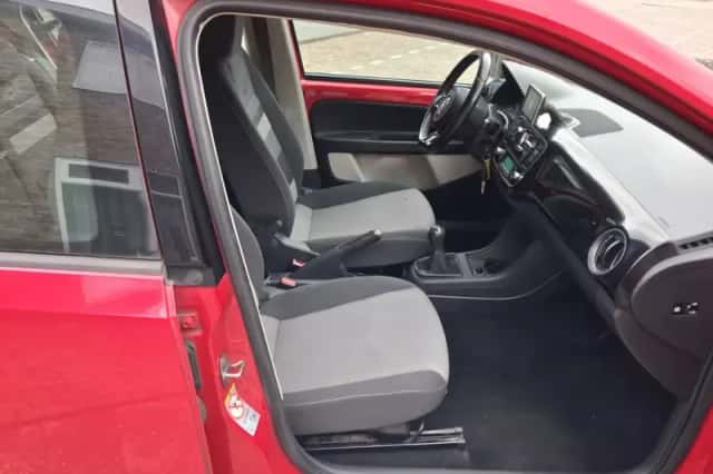 Volkswagen Up! (2014) thumbnail 6