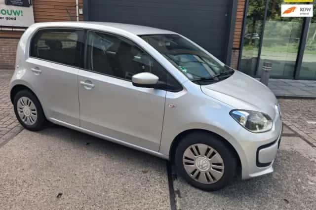 Volkswagen Up! (2016) thumbnail 1