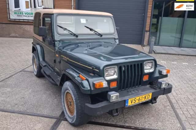 Jeep Wrangler (1992) thumbnail 1