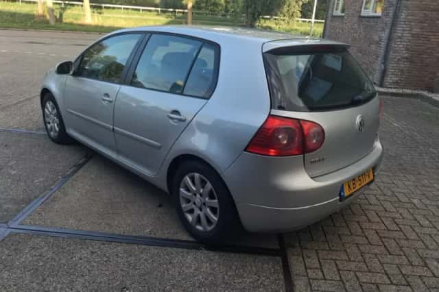 Volkswagen Golf (2004) thumbnail 3