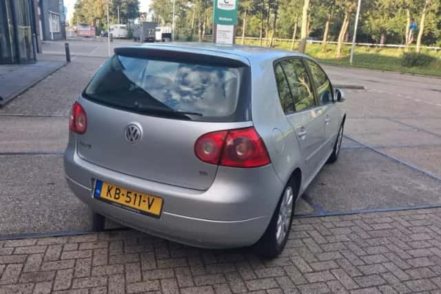 Volkswagen Golf (2004) thumbnail 5