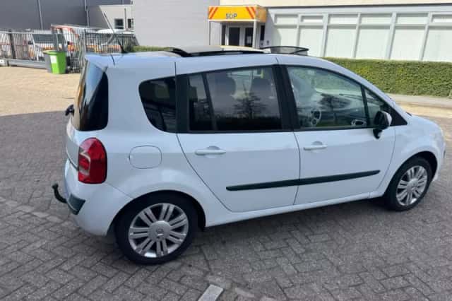 Renault Grand Modus (2009) thumbnail 2