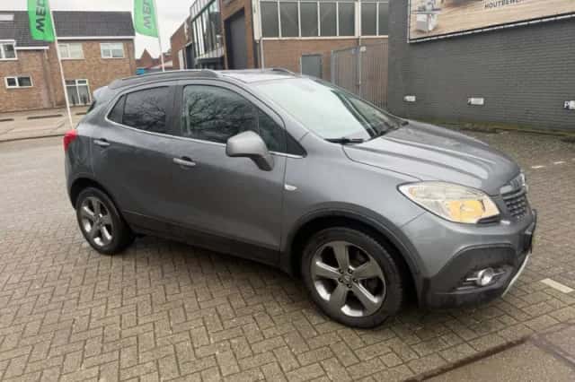Opel Mokka (2013) thumbnail 3