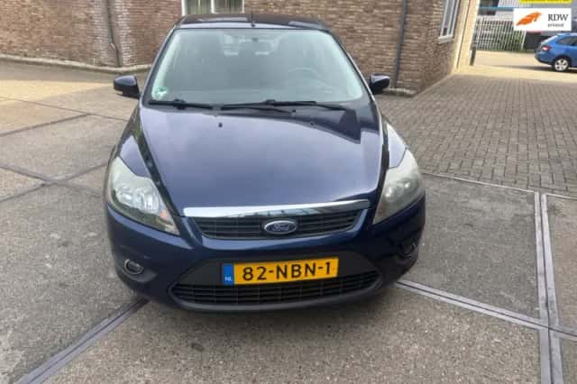 Ford Focus (2010) thumbnail 1