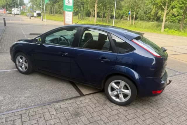 Ford Focus (2010) thumbnail 4
