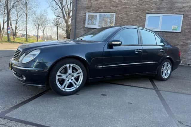 Mercedes-Benz E-Klasse (2002) thumbnail 5