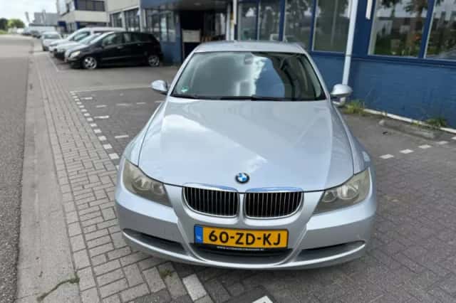 BMW 3-Serie (2008) thumbnail 2