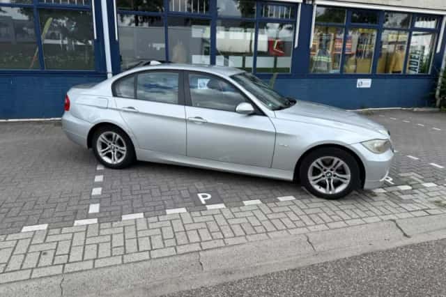 BMW 3-Serie (2008) thumbnail 4