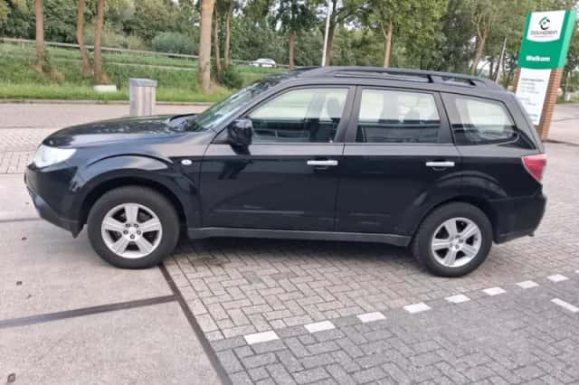 Subaru Forester (2009) thumbnail 2