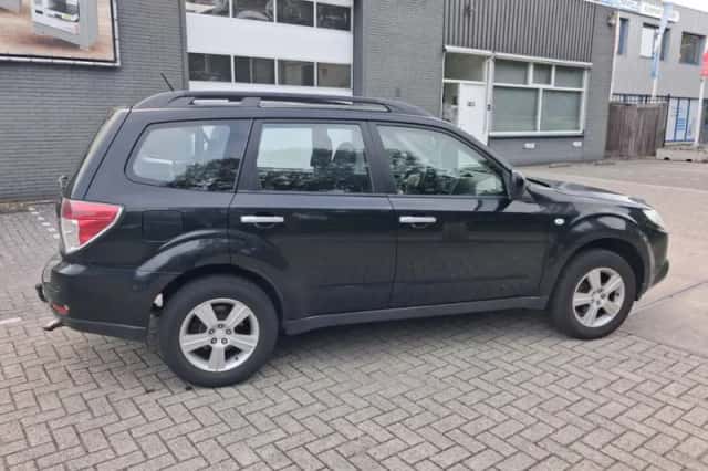 Subaru Forester (2009) thumbnail 3