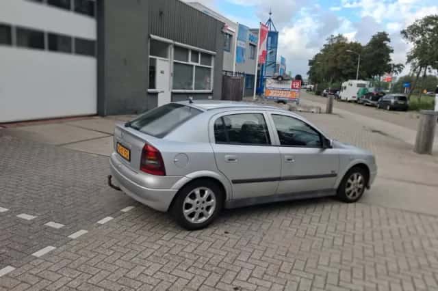 Opel Astra (2003) thumbnail 2