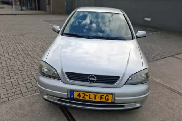 Opel Astra (2003) thumbnail 3