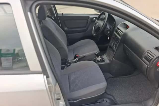 Opel Astra (2003) thumbnail 6