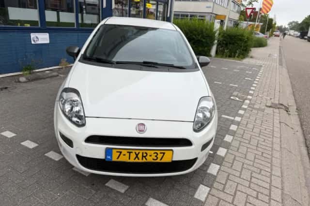 Fiat Punto Evo (2014) thumbnail 2