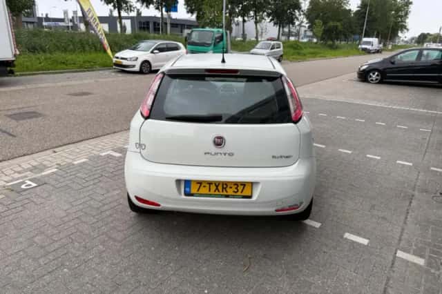 Fiat Punto Evo (2014) thumbnail 3