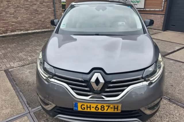 Renault Espace (2015) thumbnail 2