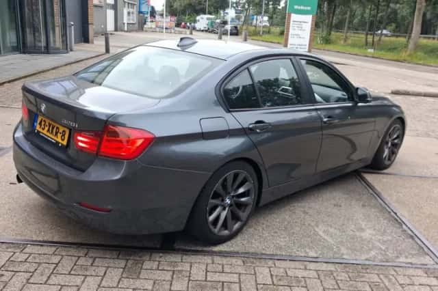 BMW 3-Serie (2012) thumbnail 5