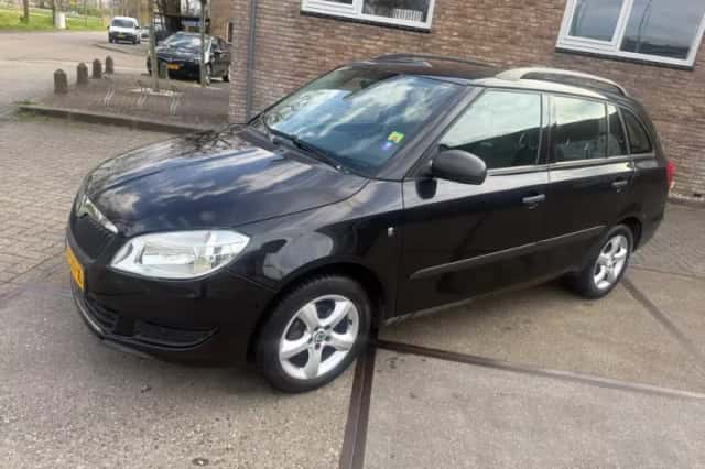Škoda Fabia (2009) thumbnail 2