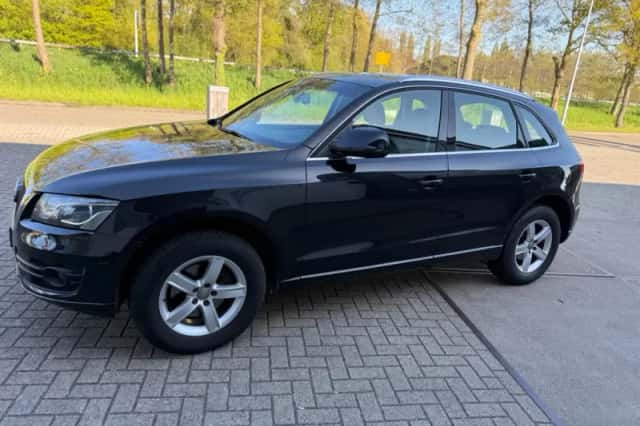Audi Q5 (2010) thumbnail 2