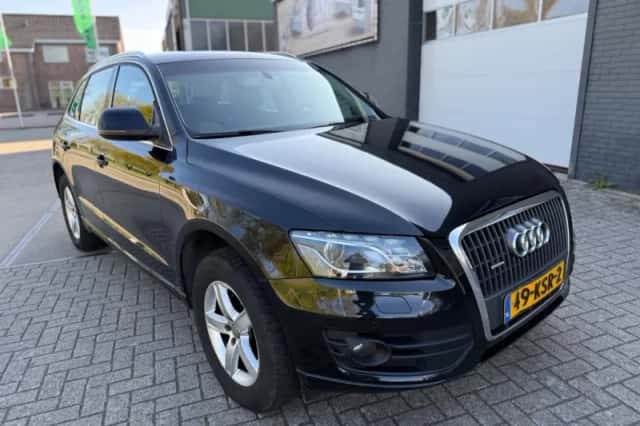 Audi Q5 (2010) thumbnail 3