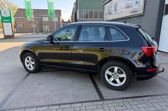 Audi Q5 (2010) thumbnail 4