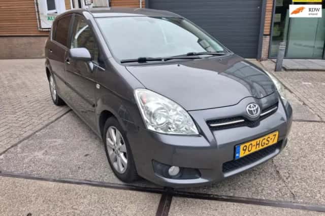 Toyota Verso (2008) thumbnail 1