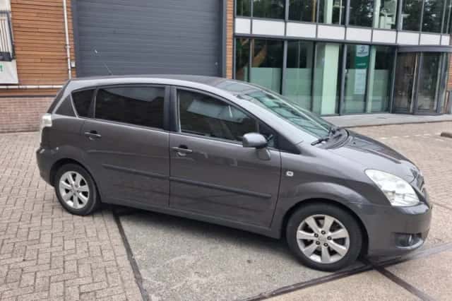 Toyota Verso (2008) thumbnail 3