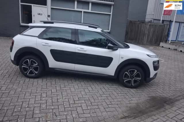 Citroën C4 Cactus (2015) thumbnail 1